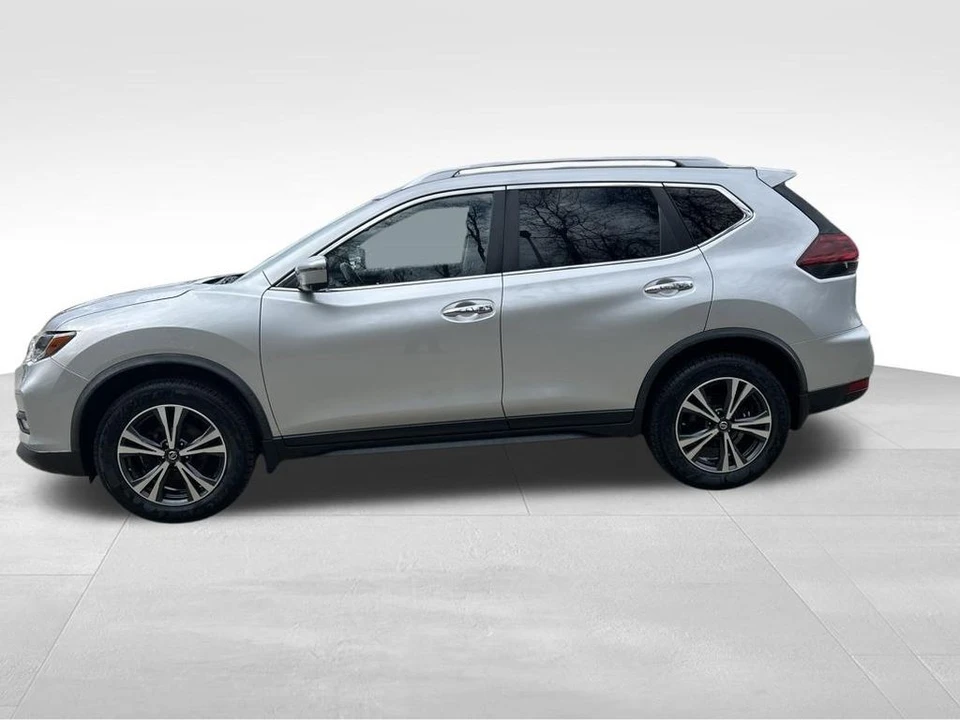 2020 Nissan Rogue - Image 2 of 12