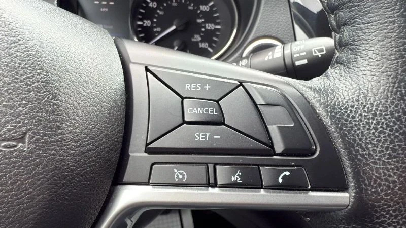 2020 Nissan Rogue - Image 11 of 12