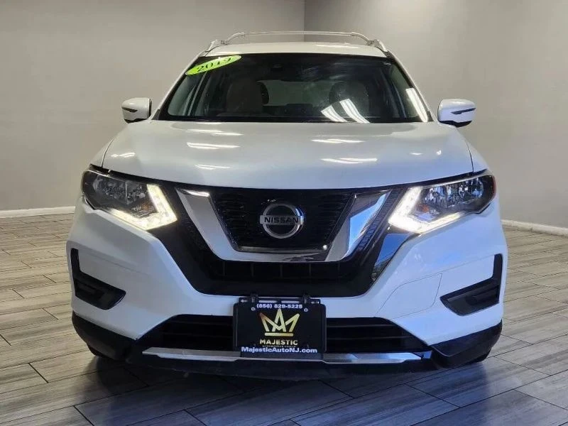 2020 Nissan Rogue - Image 8 of 12