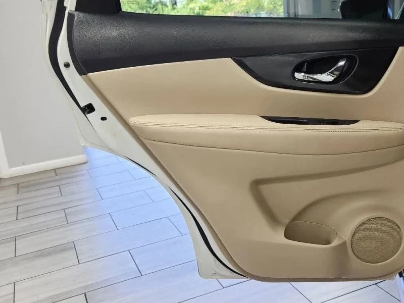 2020 Nissan Rogue - Image 12 of 12