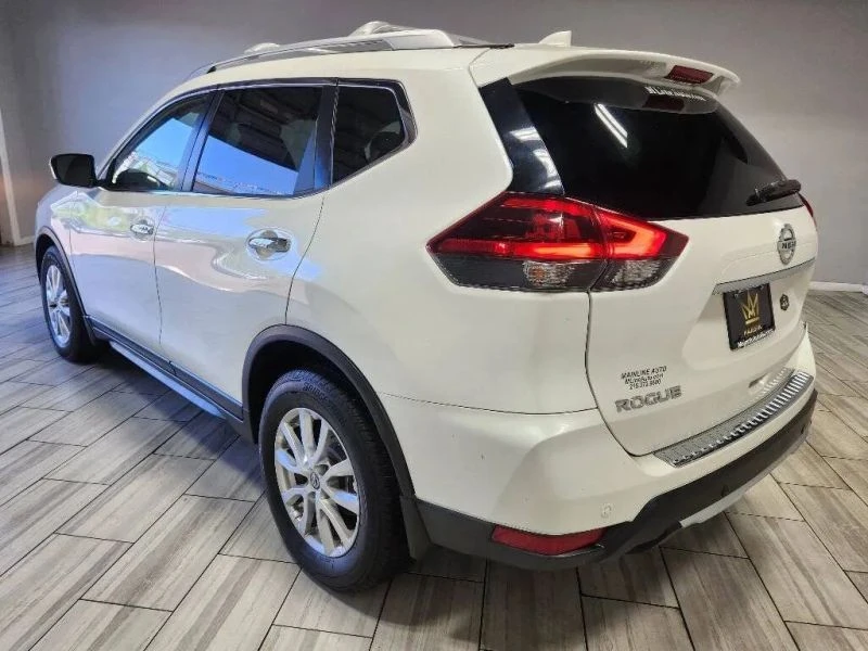 2020 Nissan Rogue - Image 3 of 12