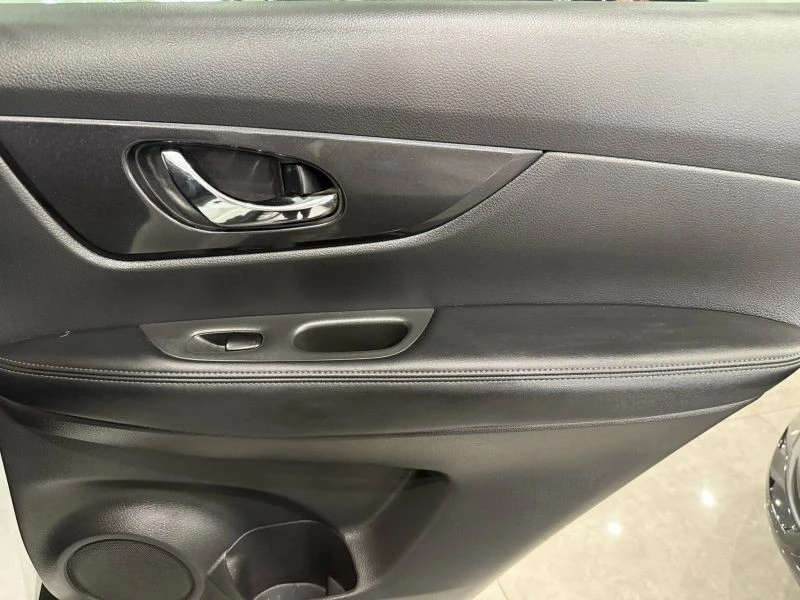 2020 Nissan Rogue - Image 12 of 12