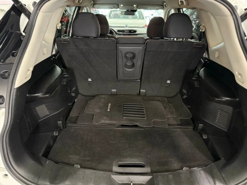 2020 Nissan Rogue - Image 10 of 12