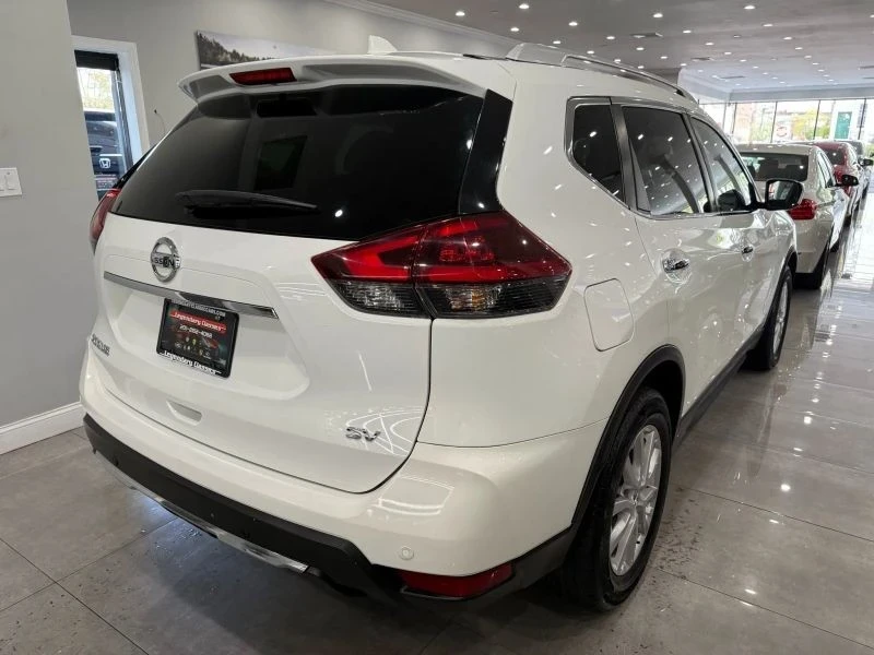 2020 Nissan Rogue - Image 5 of 12