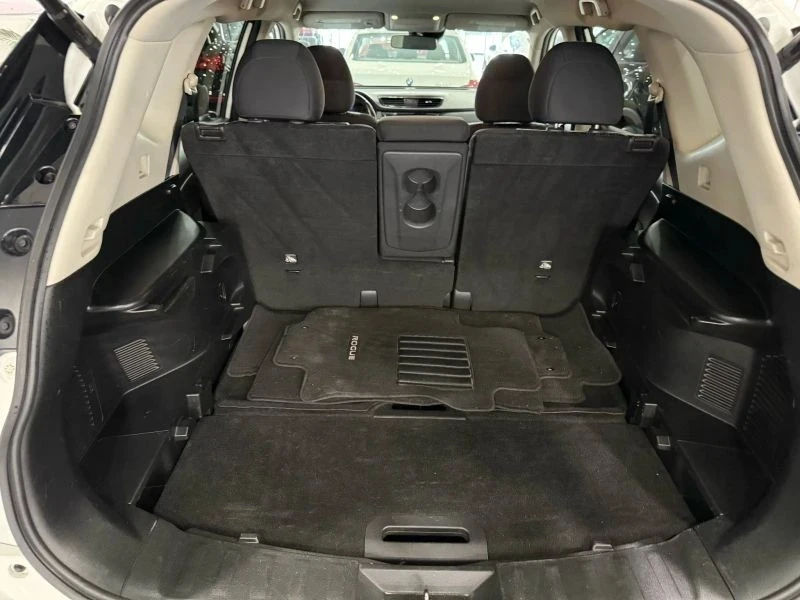 2020 Nissan Rogue - Image 10 of 12