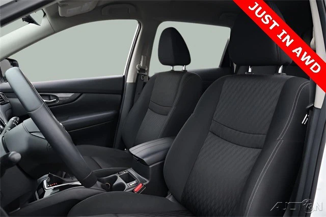 2020 Nissan Rogue - Image 14 of 21