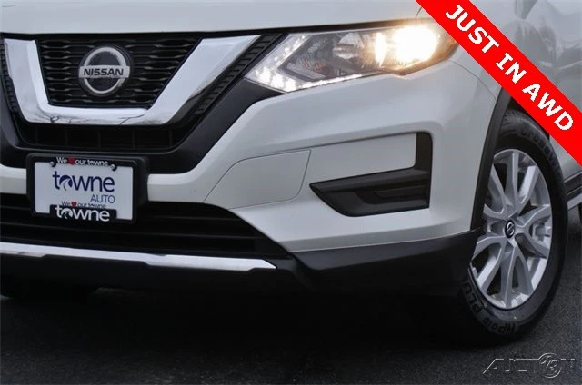 2020 Nissan Rogue - Image 10 of 21
