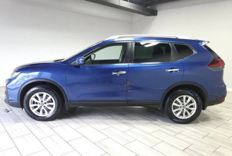 2020 Nissan Rogue - Image 2 of 12