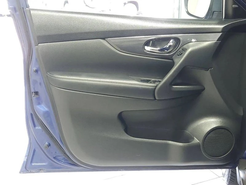 2020 Nissan Rogue - Image 10 of 12