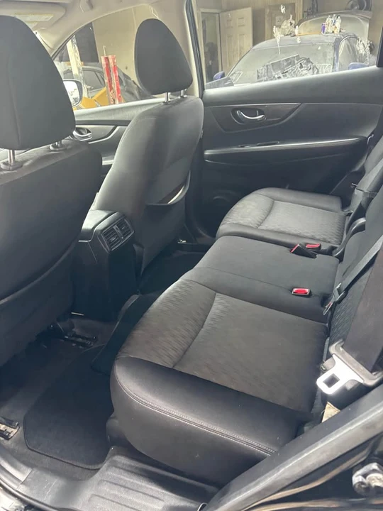 2020 Nissan Rogue - Image 4 of 8