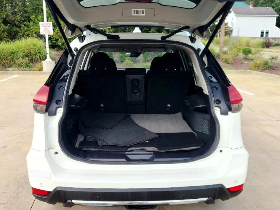 2020 Nissan Rogue - Image 12 of 19