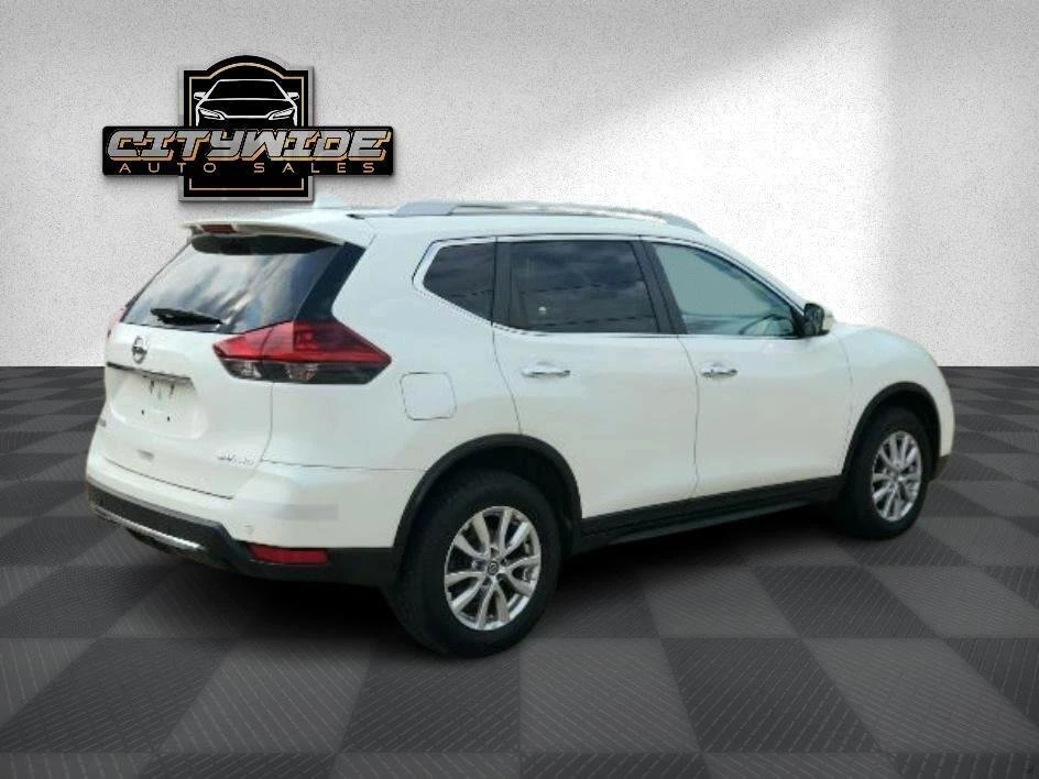 2020 Nissan Rogue - Image 2 of 19