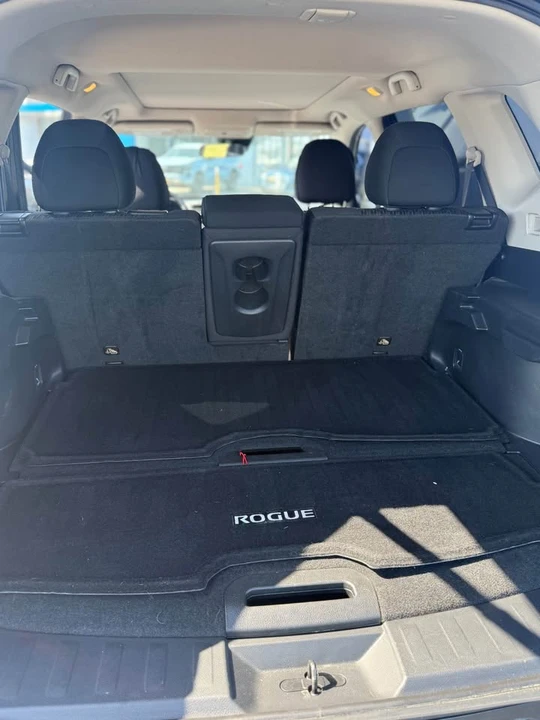 2020 Nissan Rogue - Image 5 of 6