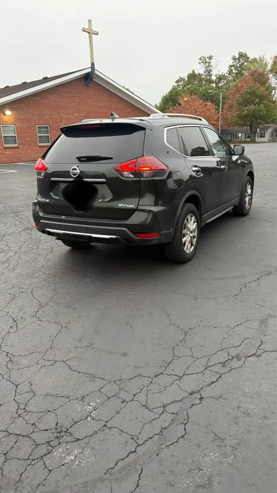 2020 Nissan Rogue - Image 13 of 15