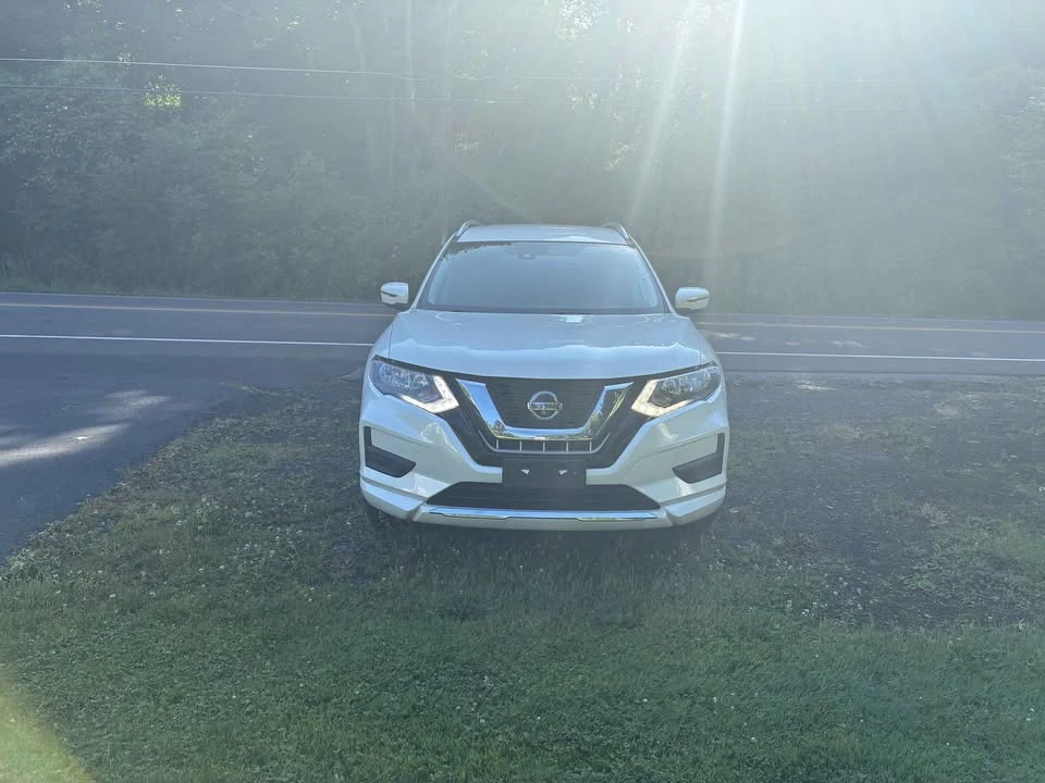 2020 Nissan Rogue - Image 3 of 9