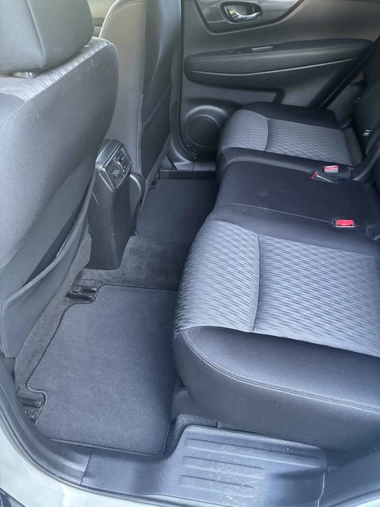 2020 Nissan Rogue - Image 8 of 9