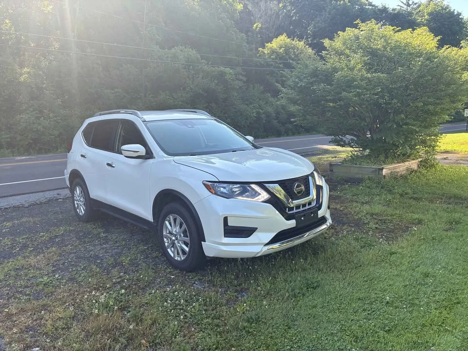 2020 Nissan Rogue - Image 2 of 9