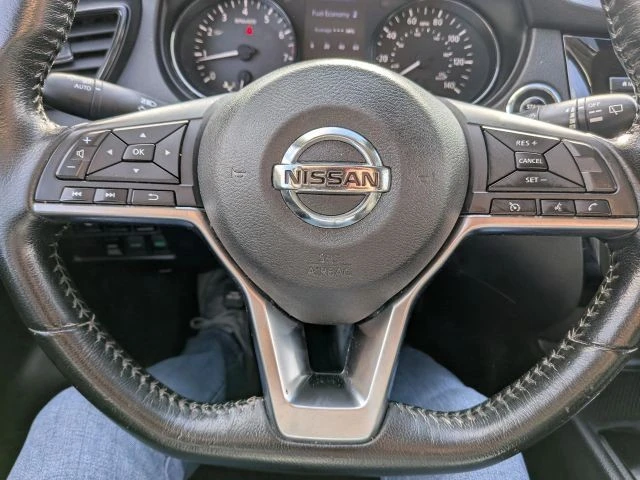 2020 Nissan Rogue - Image 15 of 21