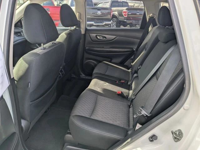 2020 Nissan Rogue - Image 14 of 21