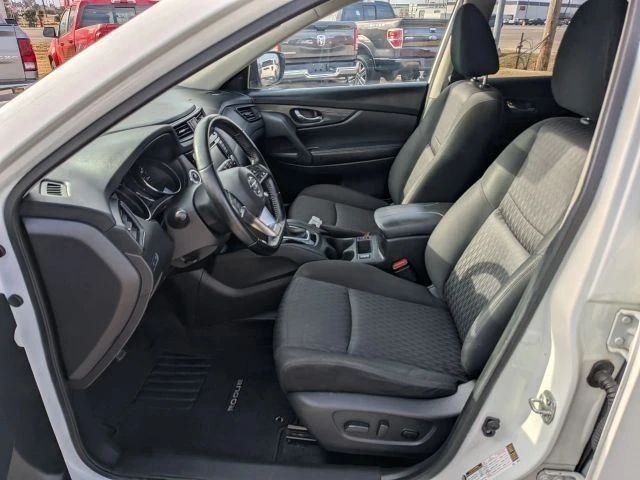 2020 Nissan Rogue - Image 13 of 21