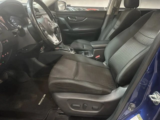 2020 Nissan Rogue - Image 15 of 20