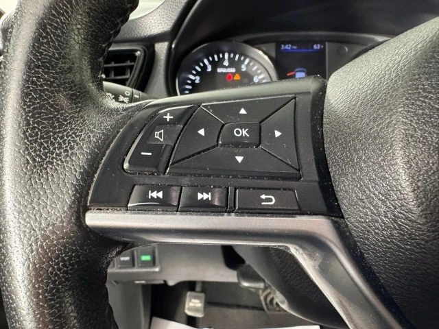 2020 Nissan Rogue - Image 15 of 21