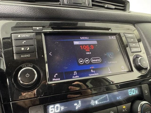 2020 Nissan Rogue - Image 19 of 21