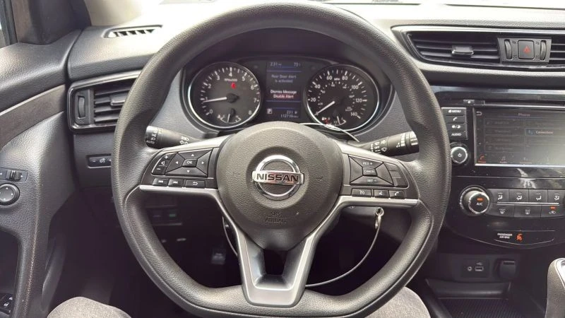 2020 Nissan Rogue - Image 10 of 12