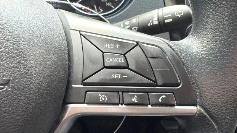2020 Nissan Rogue - Image 11 of 12