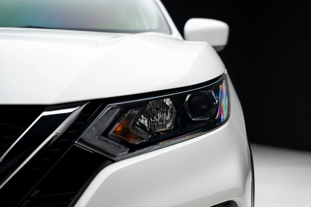 2020 Nissan Rogue - Image 9 of 21