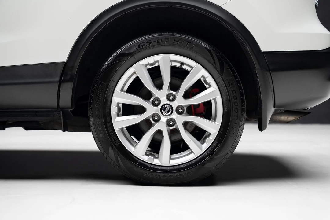 2020 Nissan Rogue - Image 20 of 21