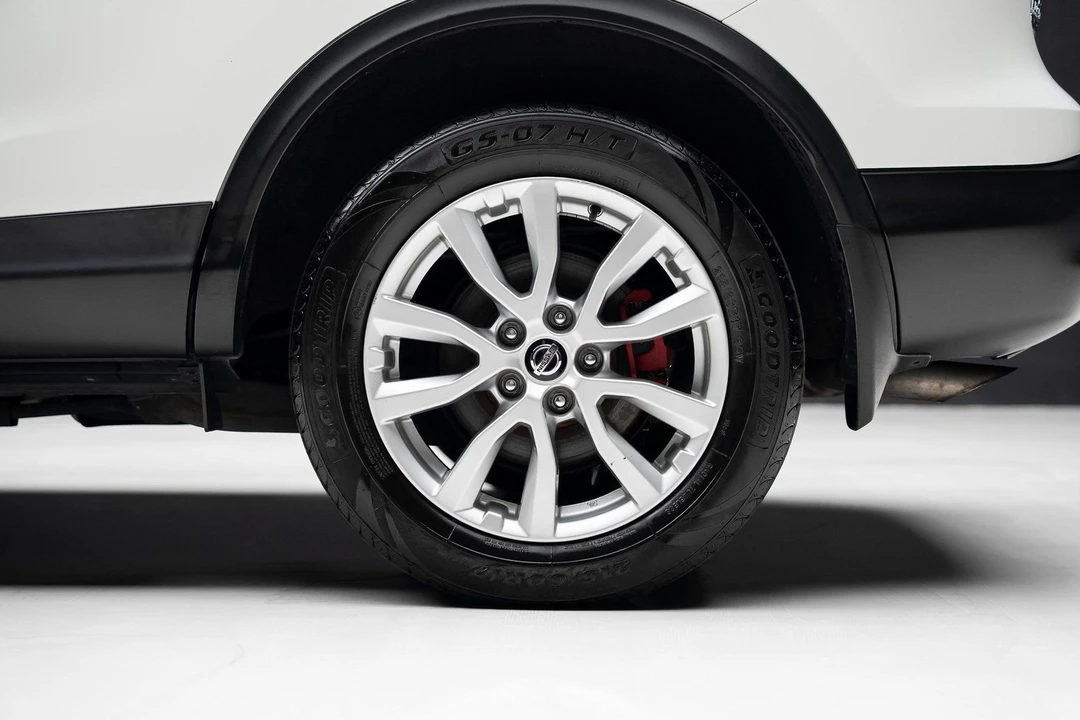 2020 Nissan Rogue - Image 20 of 21