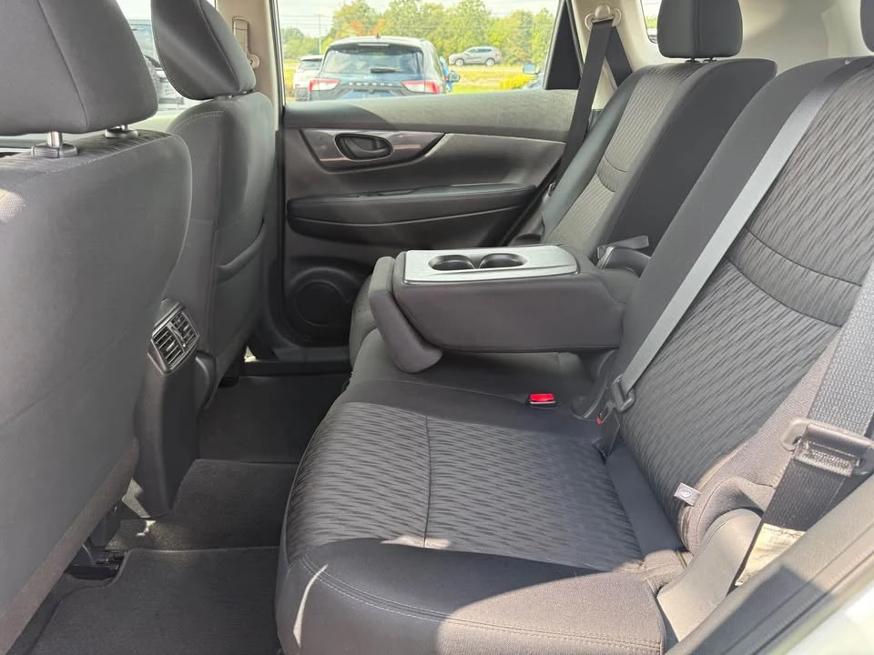 2020 Nissan Rogue - Image 15 of 15