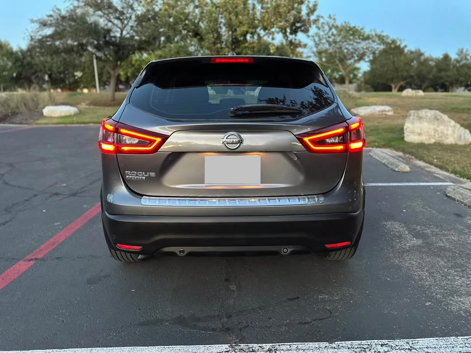 2020 Nissan Rogue - Image 6 of 17