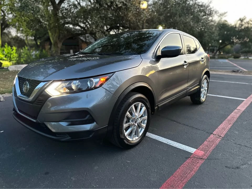 2020 Nissan Rogue - Image 4 of 17