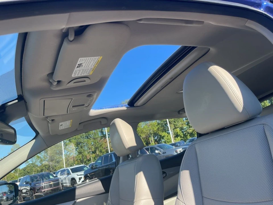 2020 Nissan Rogue - Image 10 of 21