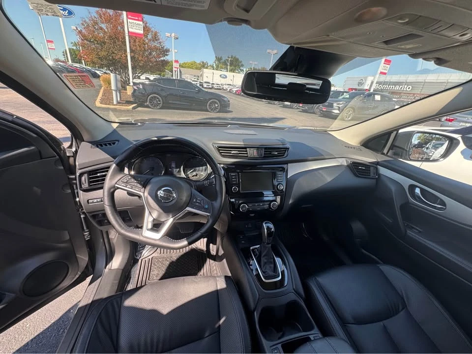 2020 Nissan Rogue - Image 11 of 11