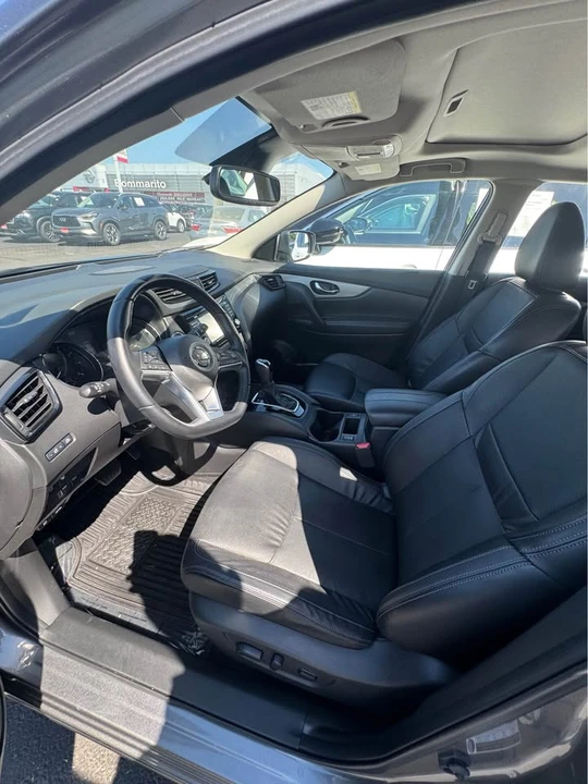 2020 Nissan Rogue - Image 10 of 11