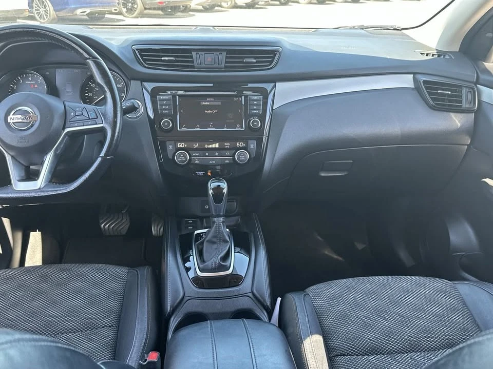 2020 Nissan Rogue - Image 18 of 19