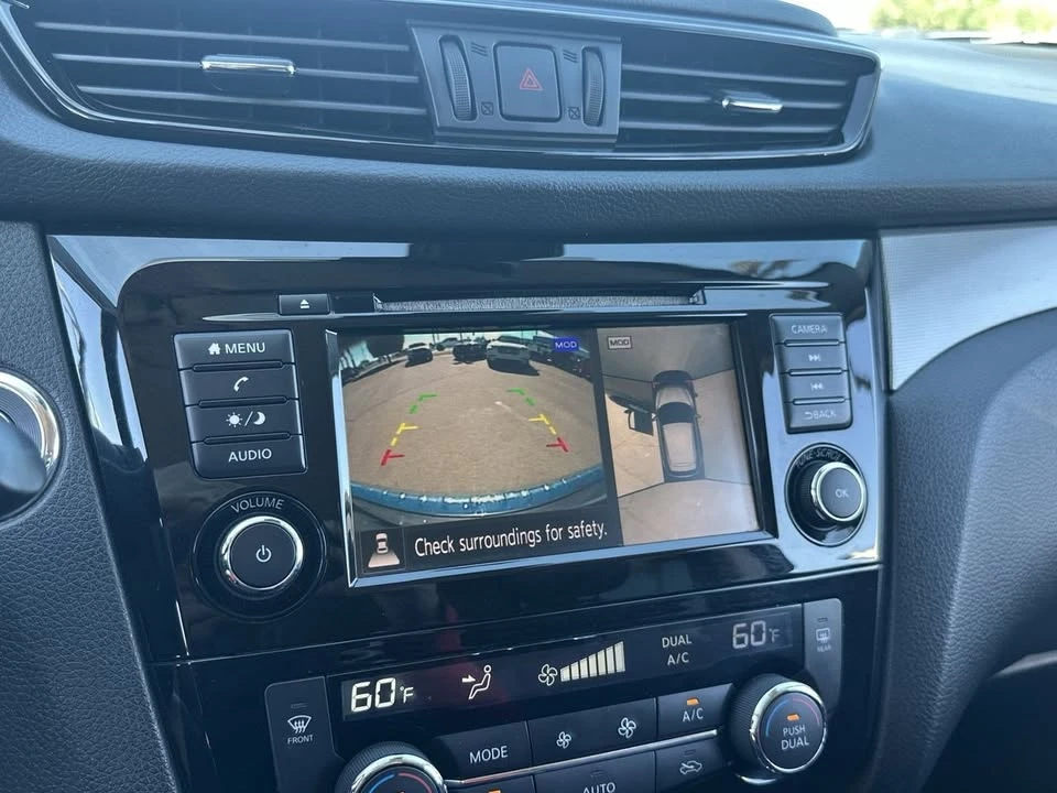 2020 Nissan Rogue - Image 13 of 19