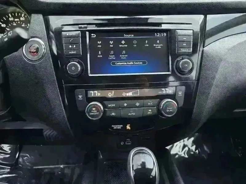 2020 Nissan Rogue - Image 11 of 12