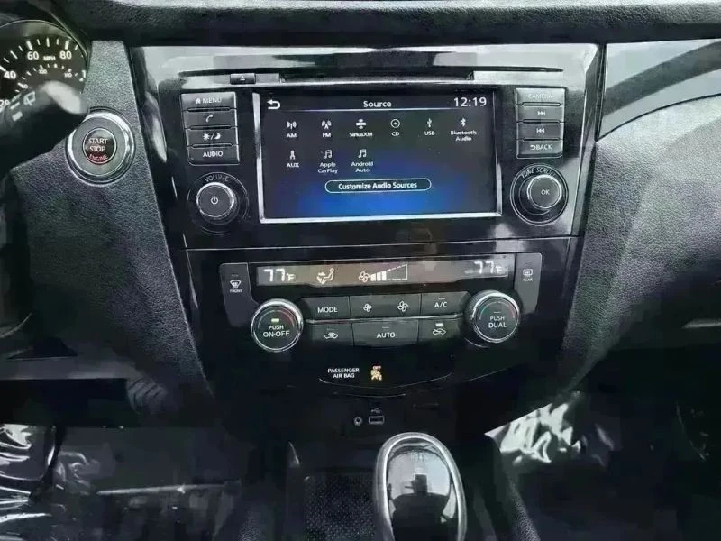 2020 Nissan Rogue - Image 11 of 12