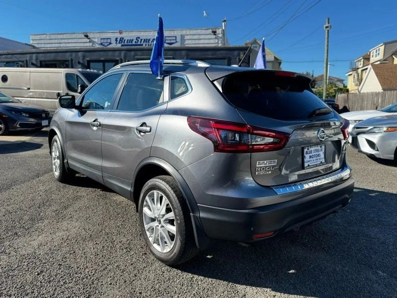 2020 Nissan Rogue - Image 8 of 12