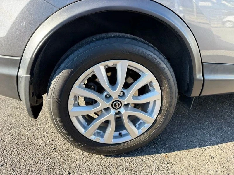 2020 Nissan Rogue - Image 11 of 12