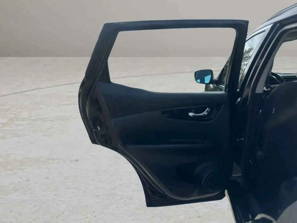 2020 Nissan Rogue - Image 16 of 20