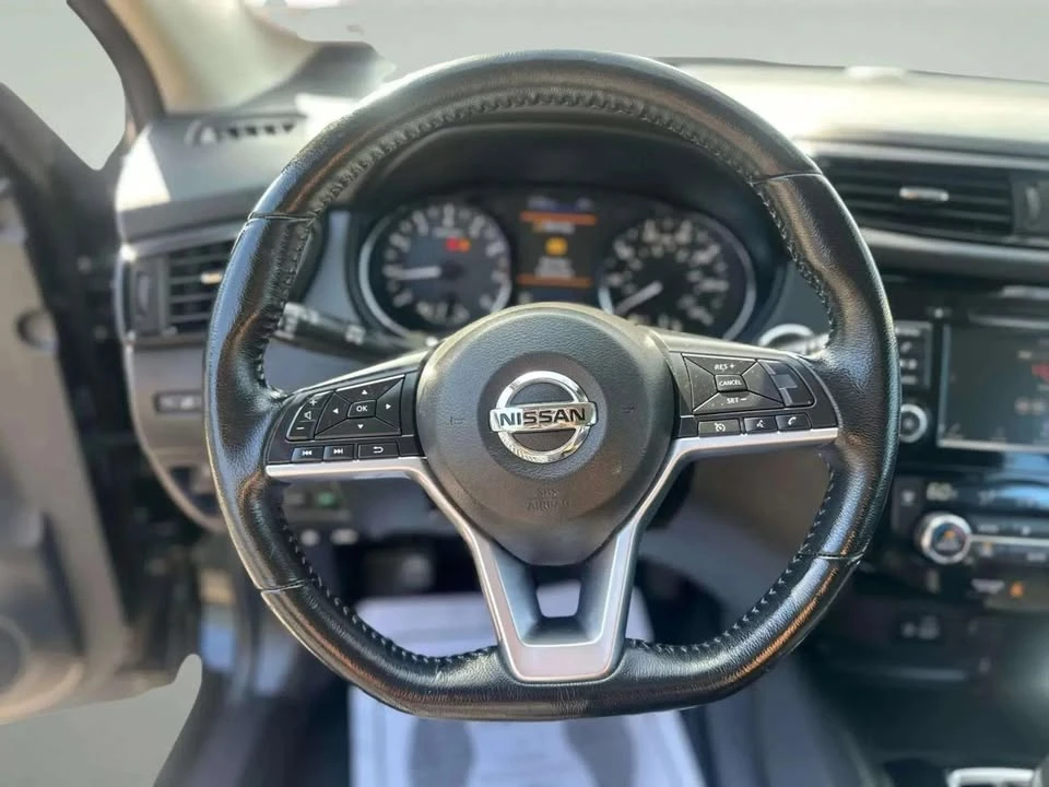2020 Nissan Rogue - Image 11 of 20