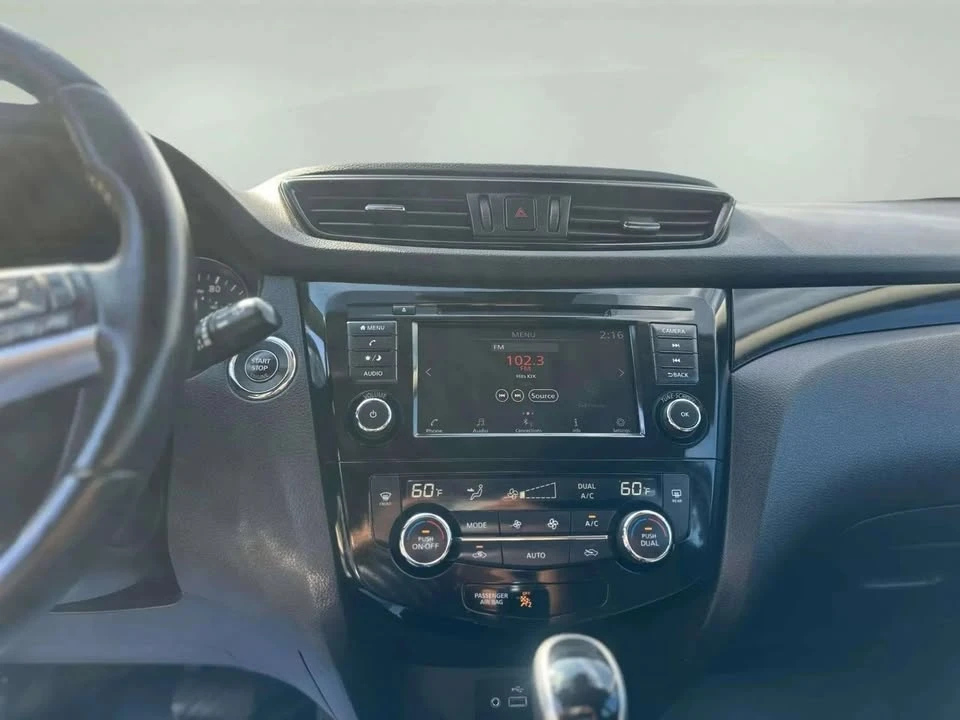 2020 Nissan Rogue - Image 13 of 20