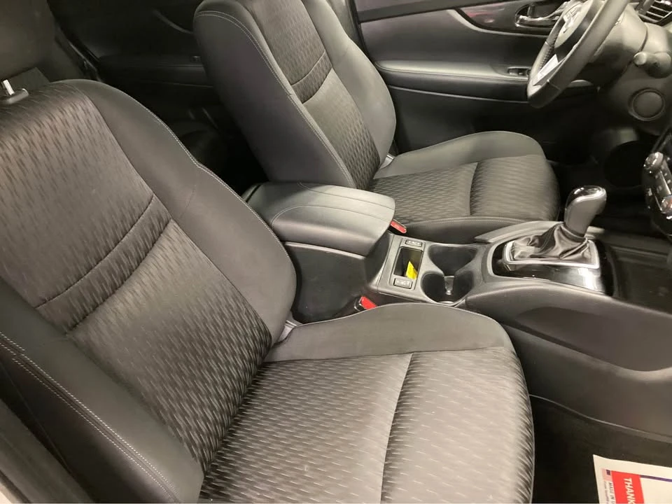 2020 Nissan Rogue - Image 10 of 11