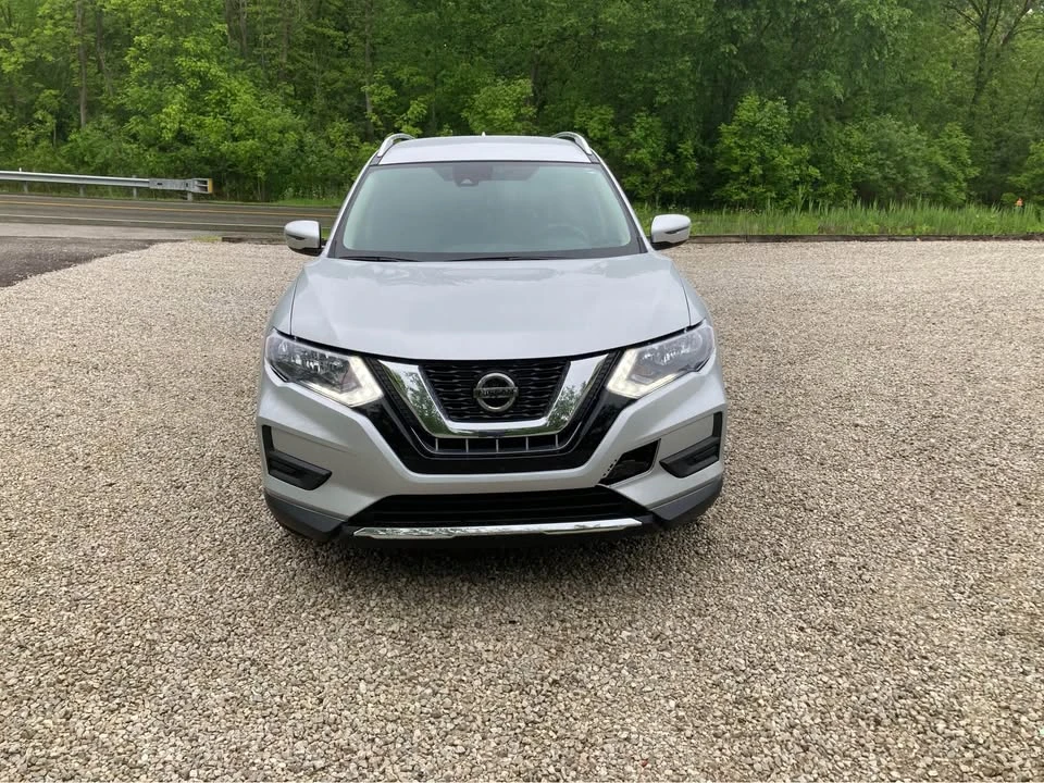 2020 Nissan Rogue - Image 8 of 11