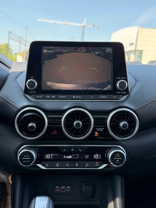 2020 Nissan Sentra - Image 11 of 16